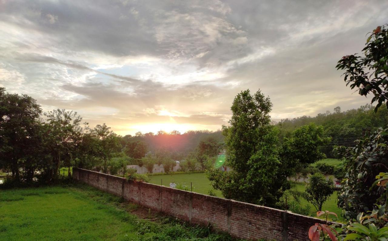Sun N Soil Backpacker Hostel Lachhiwala Екстериор снимка